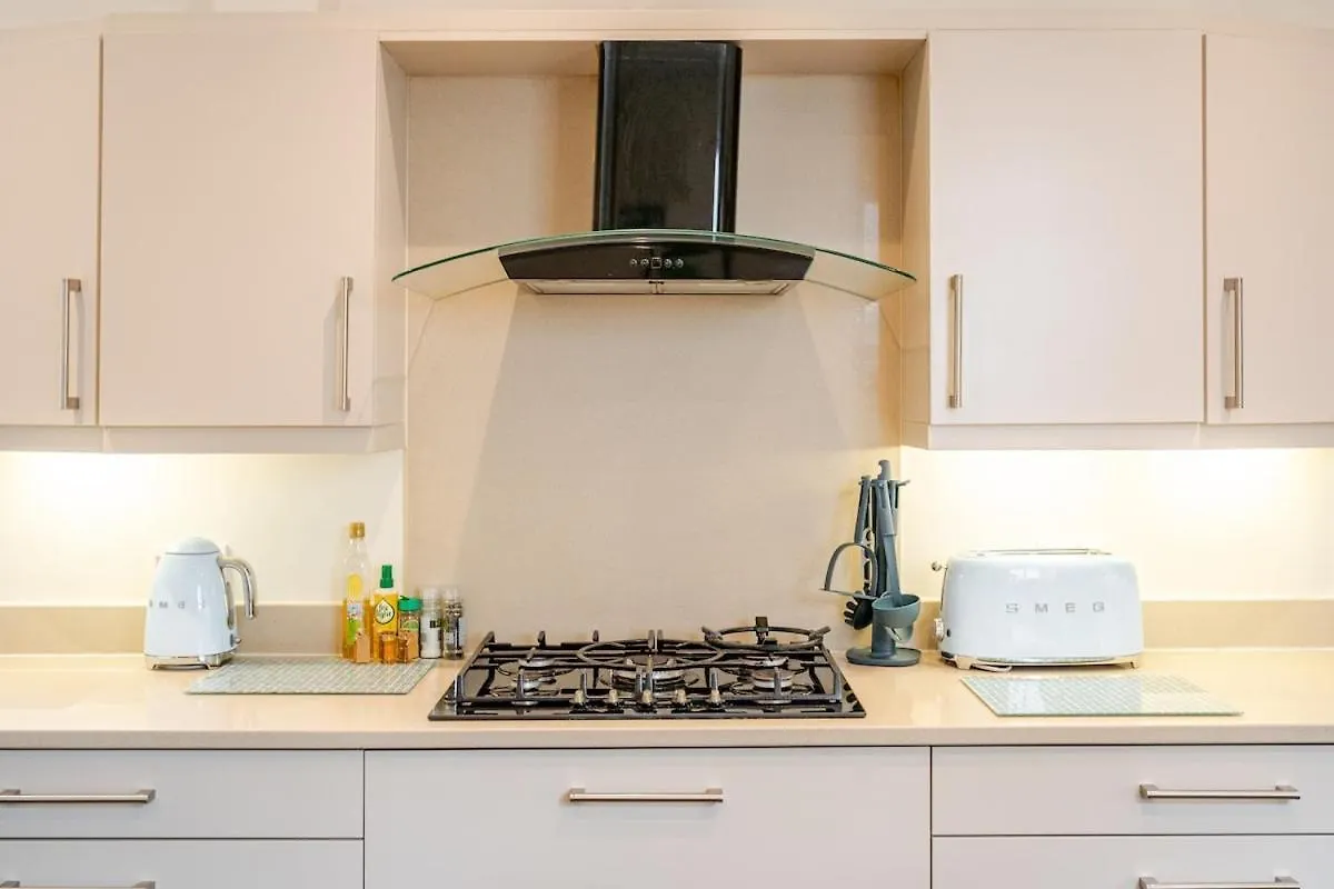 Amulree, Edinburgh City Villa