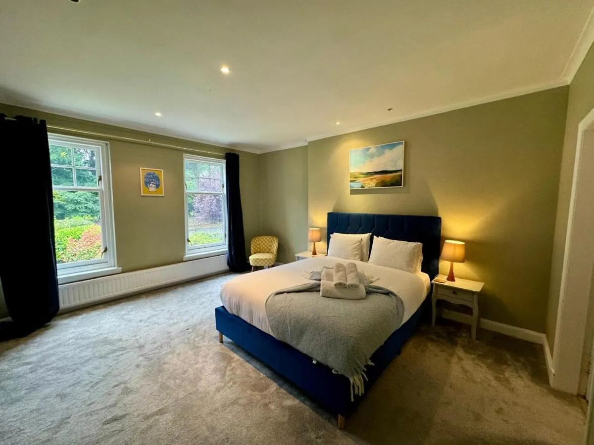 Amulree, Edinburgh City Villa