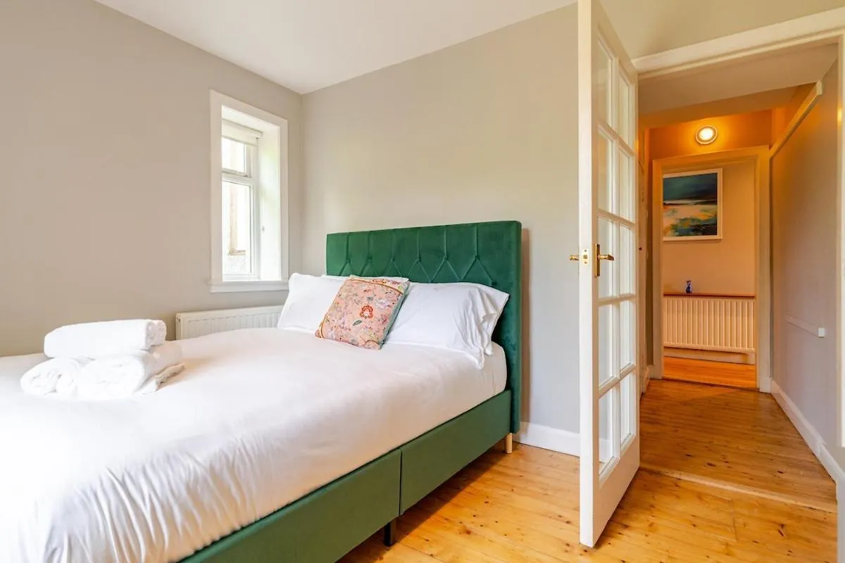 Amulree, Edinburgh City Villa