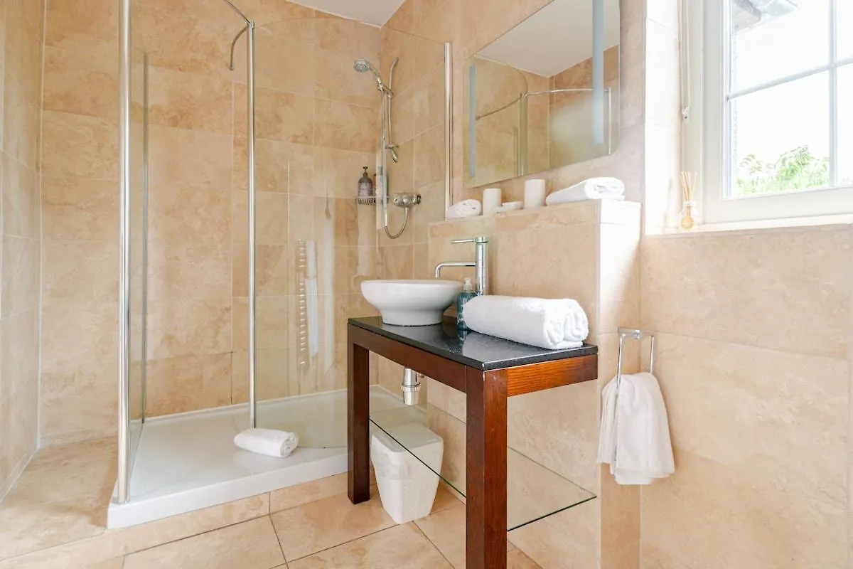 Amulree, Edinburgh City Villa