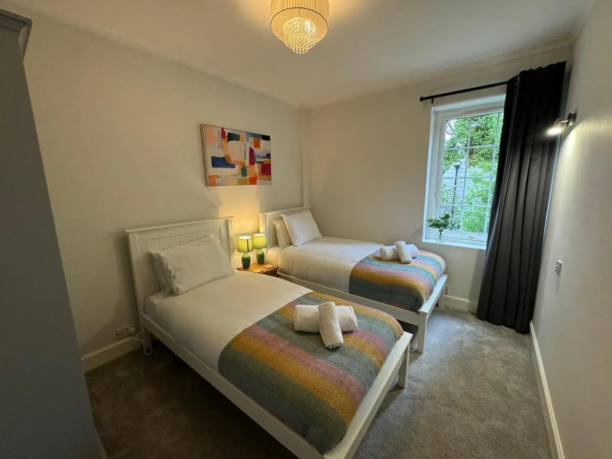 Amulree, Edinburgh City Villa